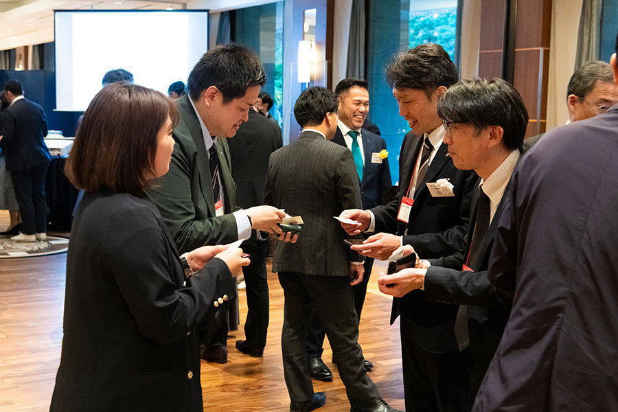 【第2部】参加者交流会の様⼦ 写真2